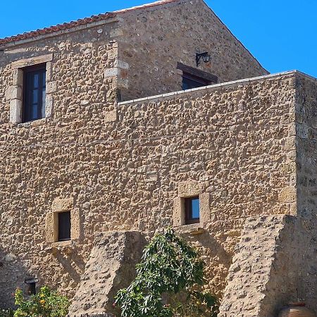 伊西翁Pyrgos 1869别墅 外观 照片