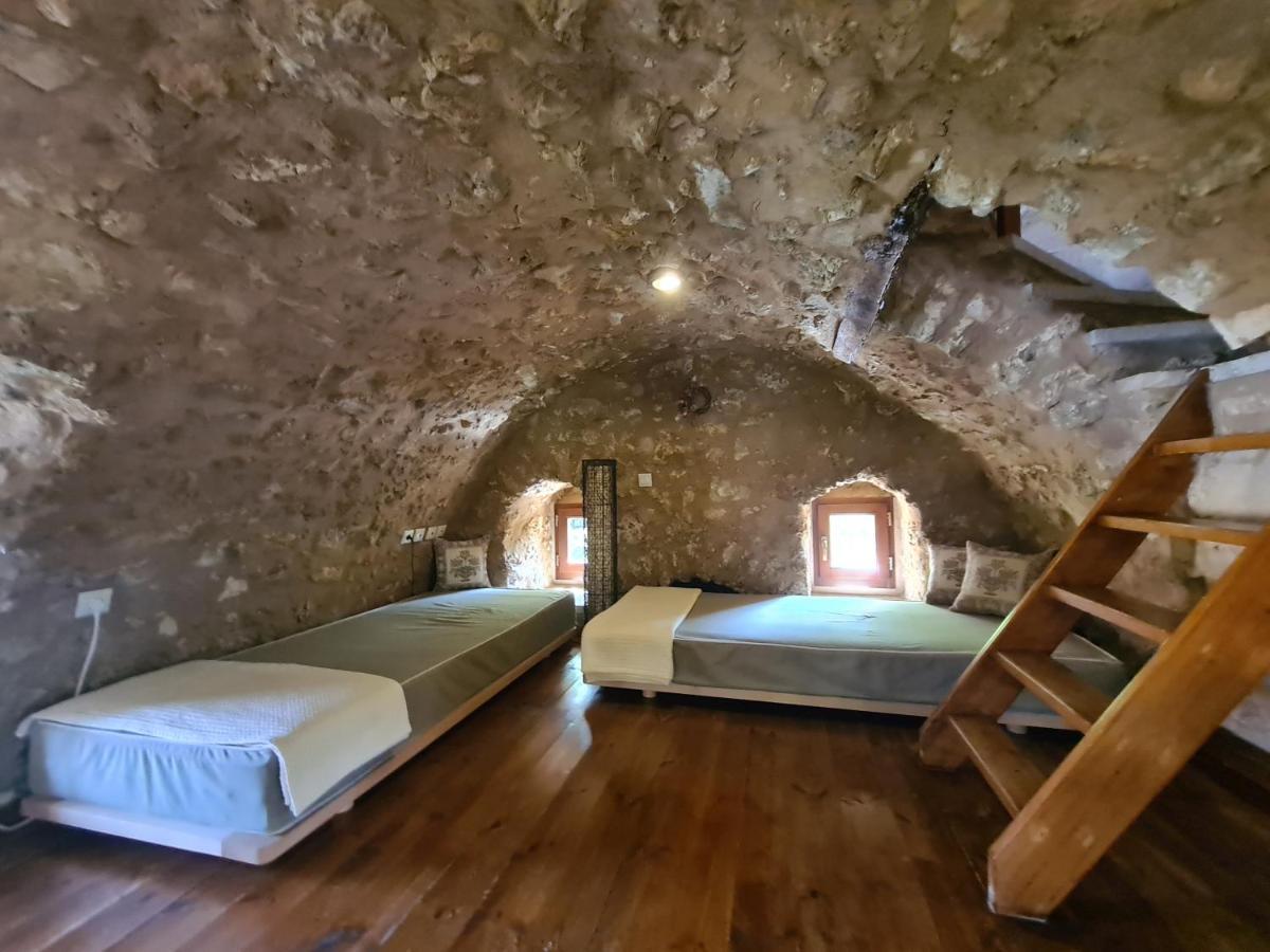 伊西翁Pyrgos 1869别墅 外观 照片